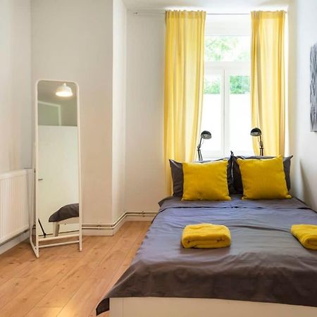Cosy Two Br Plus Self Checkin Plus Street Parking Berlin Ngoại thất bức ảnh