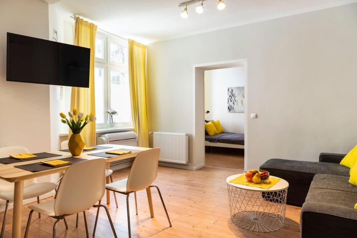 Cosy Two Br Plus Self Checkin Plus Street Parking Berlin Ngoại thất bức ảnh