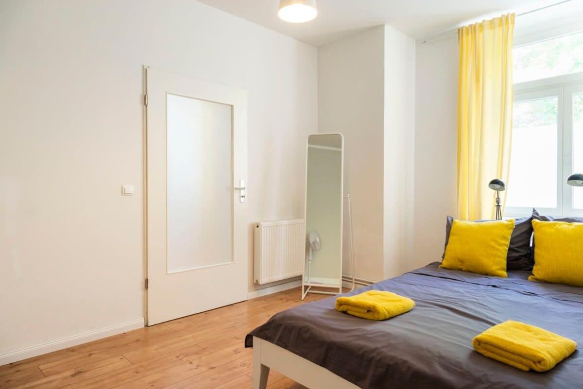 Cosy Two Br Plus Self Checkin Plus Street Parking Berlin Ngoại thất bức ảnh