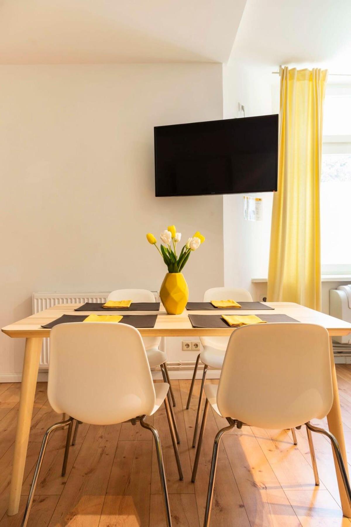 Cosy Two Br Plus Self Checkin Plus Street Parking Berlin Ngoại thất bức ảnh