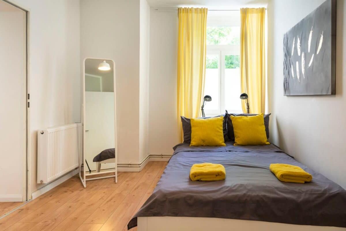 Cosy Two Br Plus Self Checkin Plus Street Parking Berlin Ngoại thất bức ảnh